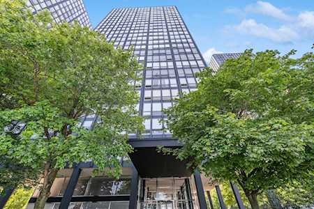 880 N Lake Shore Dr #16C Chicago, IL 60611