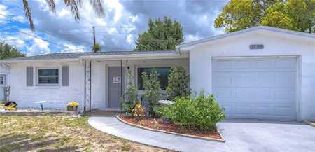 1138 Classic Dr Holiday, FL 34691