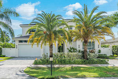 1050 NE 2nd Terrace Boca Raton, FL 33432