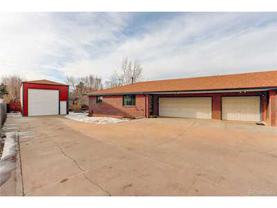 893 Vivian St Lakewood, CO 80401