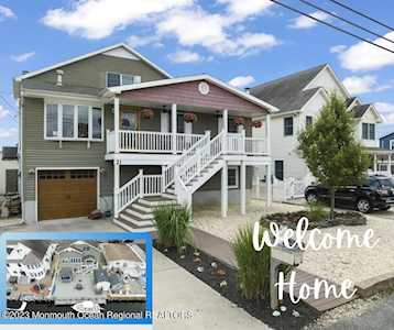 21 Carlyle Dr Bayville, NJ 08721