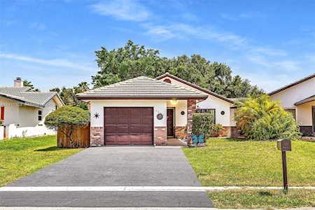 12122 NW 23rd Mnr Coral Springs, FL 33065