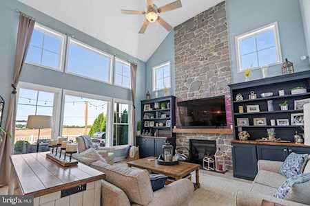 670 Spring Hollow Dr Middletown, DE 19709