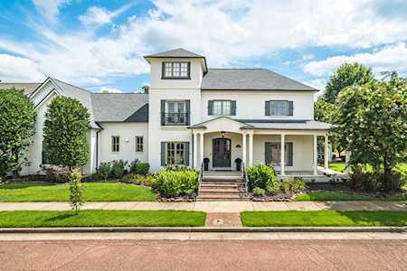 909 Deloach Ln Collierville, TN 38017