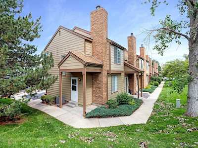 898 Summer Dr Highlands Ranch, CO 80126