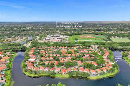 895 Garnet Cir Weston, FL 33326