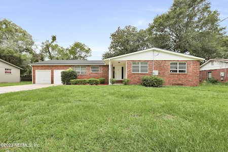 1132 Timber LN Jacksonville, FL 32211
