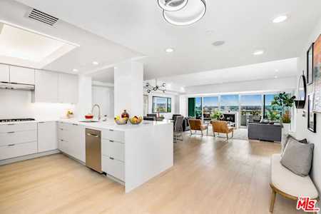 13600 Marina Pointe Dr #607 Marina Del Rey, CA 90292