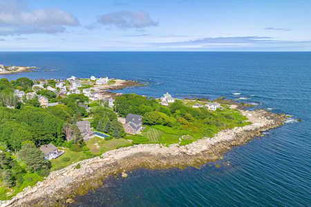 4 Brackett Point Rd Biddeford, ME 04005