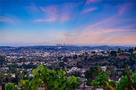 1186 Old Phillips Rd Glendale, CA 91207
