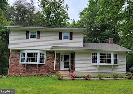 861 Buckingham Cove Rd Severna Park, MD 21146