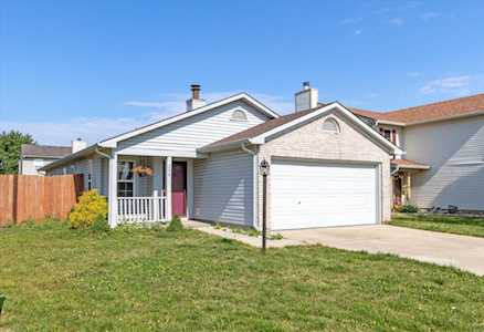 208 Harts Ford Way Brownsburg, IN 46112