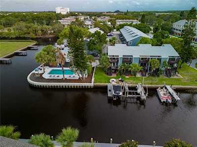 200 Meres Blvd #17 Tarpon Springs, FL 34689