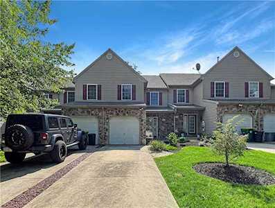 1686 Pinewind Dr Alburtis, PA 18011