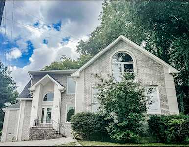 1508 Forrest Oaks Pl Nashville, TN 37221