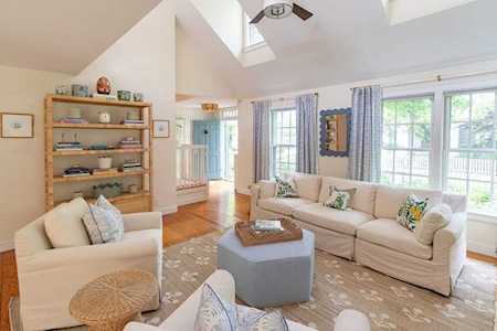 32 Autopscot Cirlce Nantucket, MA 02554