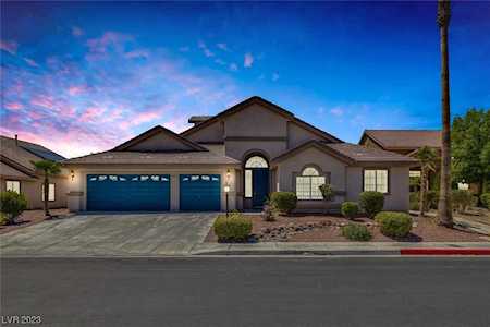 5913 Amber Station Ave Las Vegas, NV 89131