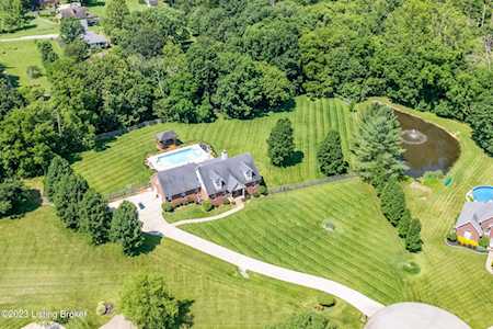 3907 Carriage Pointe Dr Crestwood, KY 40014