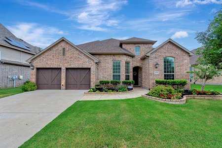 1008 W Bluff Way Roanoke, TX 76262