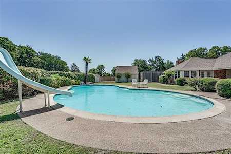 917 Red Oak Creek Drive Ovilla, TX 75154