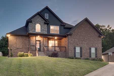 3275 Mecklenburg Dr Columbia, TN 38401