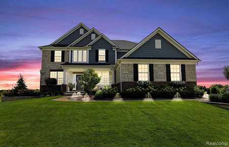 20906 Torbay Dr Lyon Twp, MI 48167