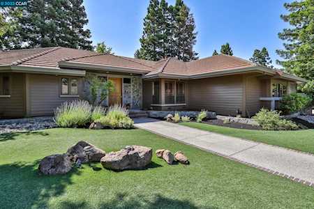 154 Saddle Oaks Court Walnut Creek, CA 94596