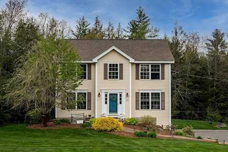 205 Copperline Rd Epsom, NH 03234