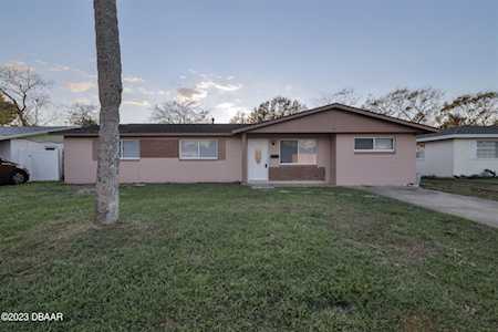 612 Easy Street Daytona Beach, FL 32117