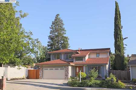 5048 Saint Garrett Ct Concord, CA 94521