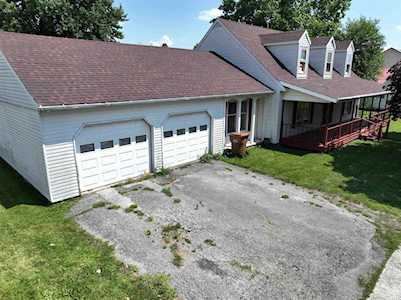 209 Walnut St Street Monon, IN 47959