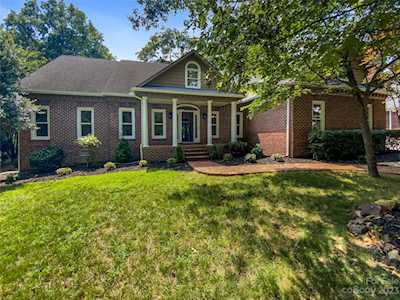 9520 Millen Dr Harrisburg, NC 28075