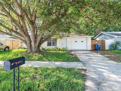 6711 Albemarle PARKWAY New Port Richey, FL 34653