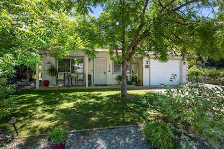 576 Cappella Drive Diamond Springs, CA 95619