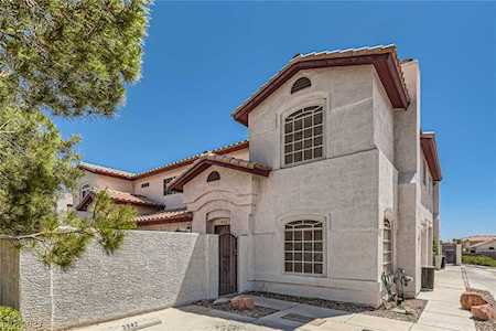 3942 Starfield Ln Las Vegas, NV 89147