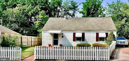 209 Blue Hen Rd New Castle, DE 19720