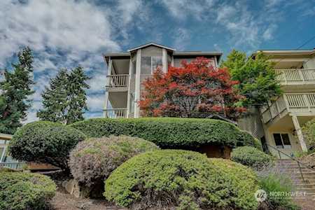 3231 25th Ave W Seattle, WA 98199