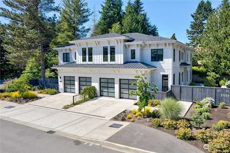 10412 NE 15th Street Bellevue, WA 98004