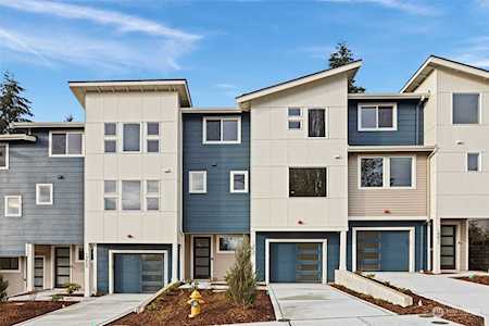 14843 7th Parkway S #2 Burien, WA 98148