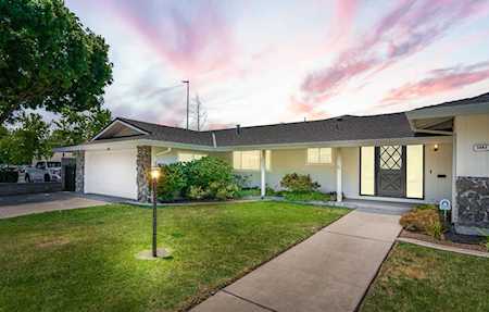 5443 Claremont Avenue Stockton, CA 95207
