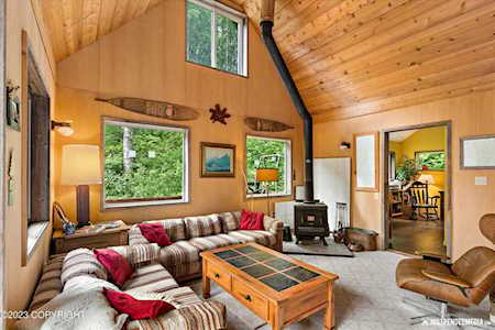 10813 N Lakes O The Su Dr Willow, AK 99688