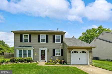104 Apley Dr Cherry Hill, NJ 08003