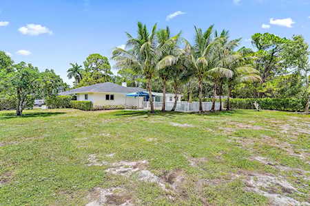 5686 Shirley Drive Jupiter, FL 33458