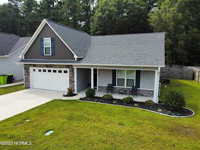 328 Station House Rd New Bern, NC 28562