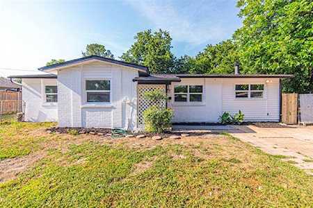 1218 Moore Terrace Arlington, TX 76010