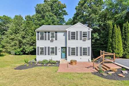 32 Whitetail Circle Southbridge, MA 01550