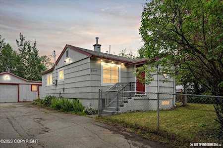 2307 Roosevelt Dr Anchorage, AK 99517