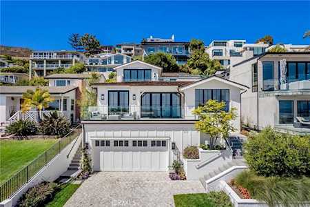 868 Hillcrest Dr Laguna Beach, CA 92651