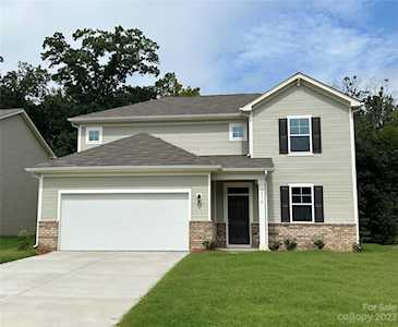 3316 Bluff Hill Ln Charlotte, NC 28215