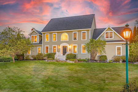 6 Hickory Pond Ln Stratham, NH 03885